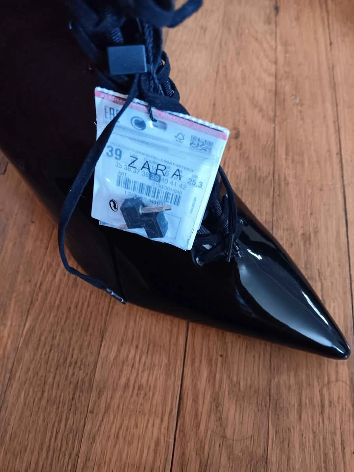 Zara Black Patent Leather Lace-Up Ankle Boots Size 39 (size 8) - photo 4