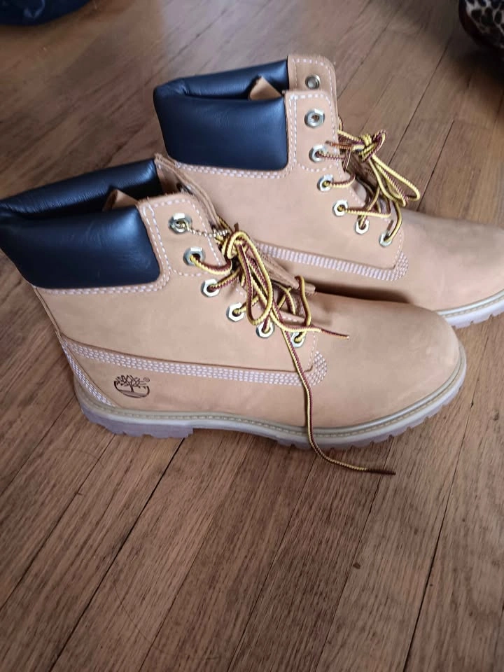 Timberland Waterproof Boots. Ladies size 8 - photo 2
