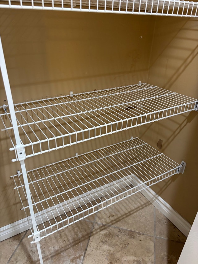 Closetmaid Wire Shelving Unit