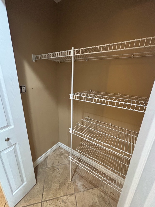 Closetmaid Wire Shelving Unit - photo 3