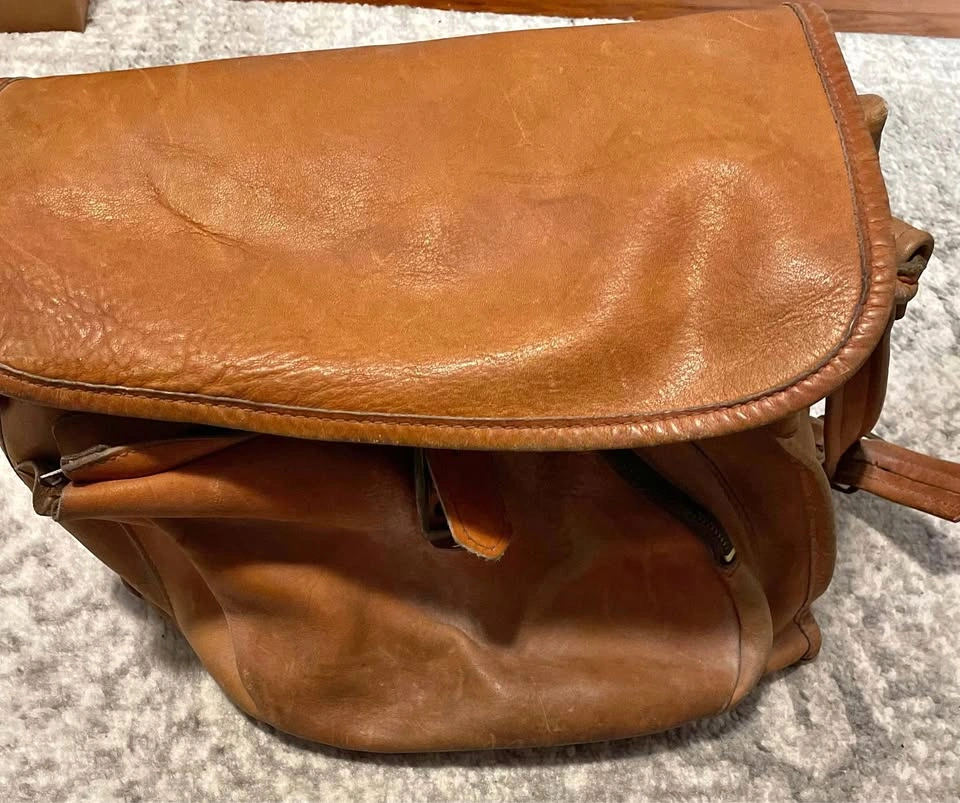 Vintage 1970’s Leather Bag