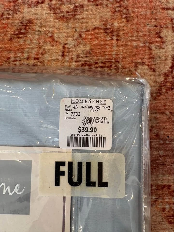 New Full/Double Sheet Set & Fuzzy Blanket - photo 2