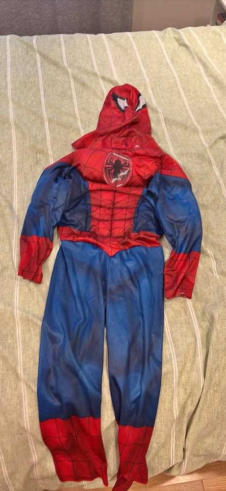 Spiderman Costume - Size 7