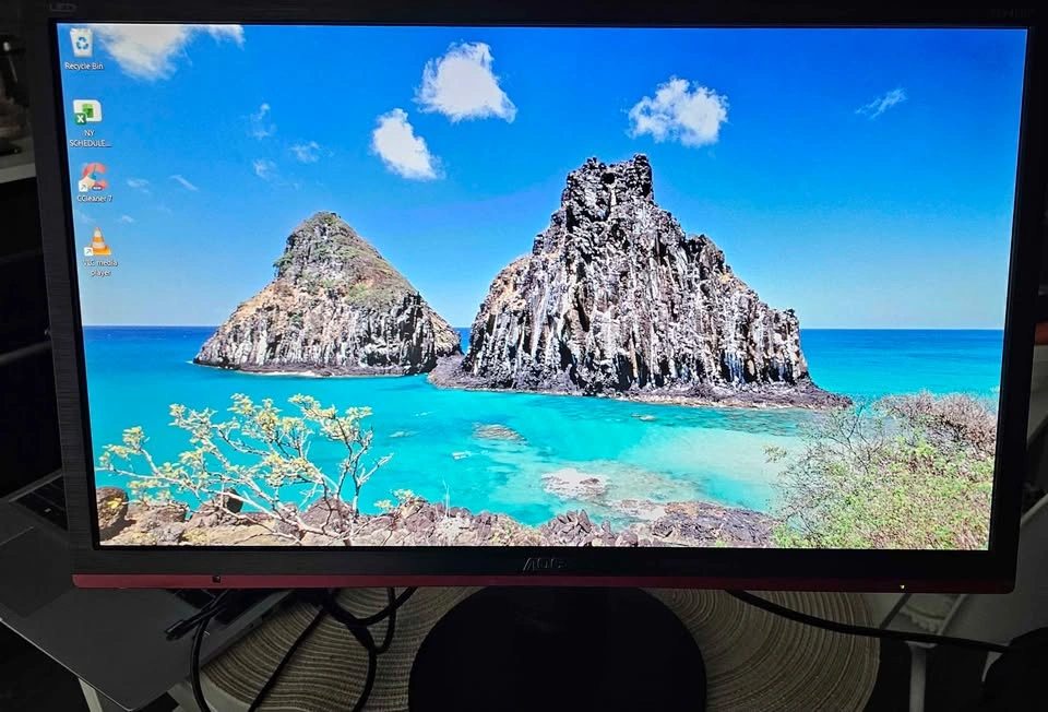 AOC 24" 144Hz Gaming Monitor - photo 2