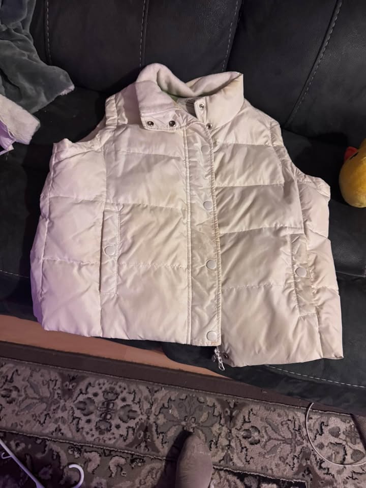 Ladies size, large vest - photo 2