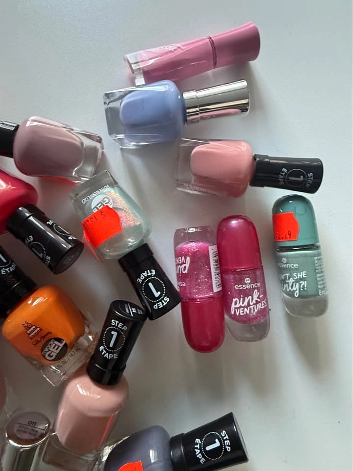 Nail paint and nail care kit - photo 3