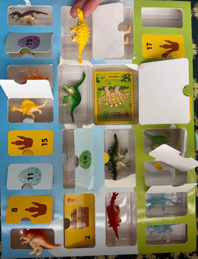 Advent Calendar Dinosaurs Toys - photo 3