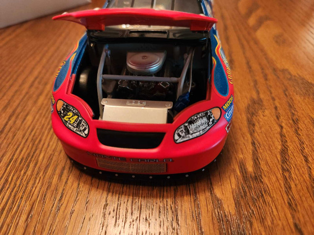 Jeff Gordon Looney Tunes 1/24 Diecast - photo 3