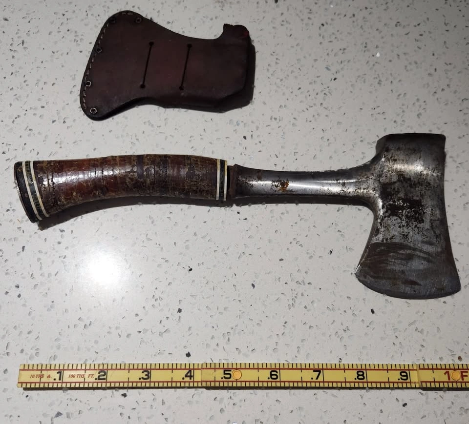 Vintage Estwing Hatchet - photo 2