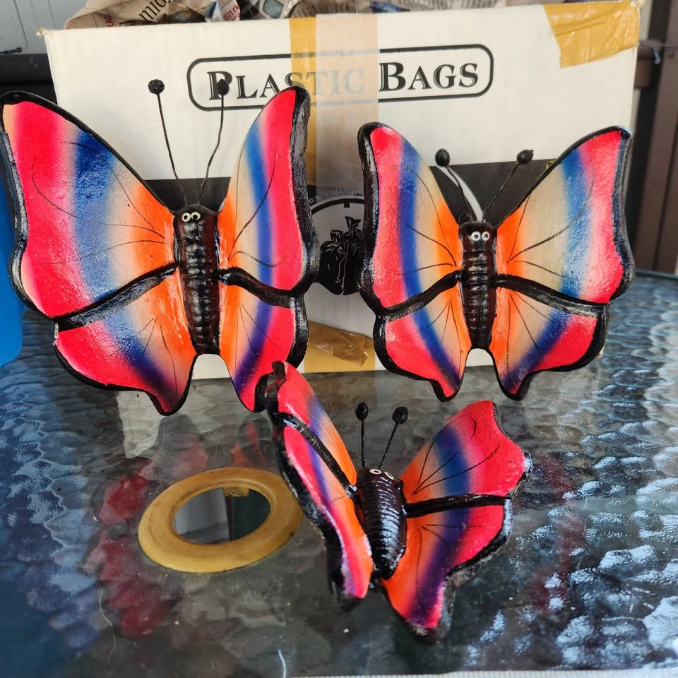 Clay vibrant color butterflies - photo 2