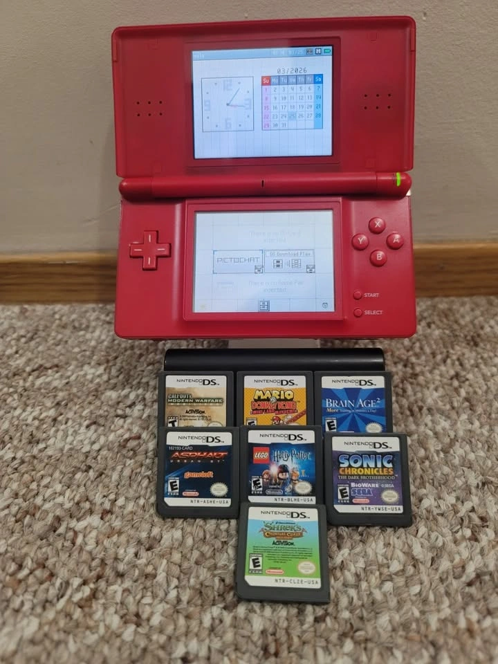 NINTENDO DS LITE MARIO EDITION BUNDLE **RARE** - photo 2