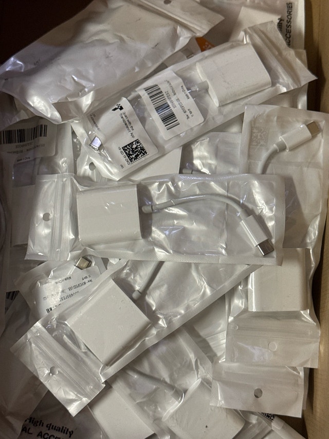 2-in-1 USB-C to SD/microSD Card Reader Adapter - photo 5
