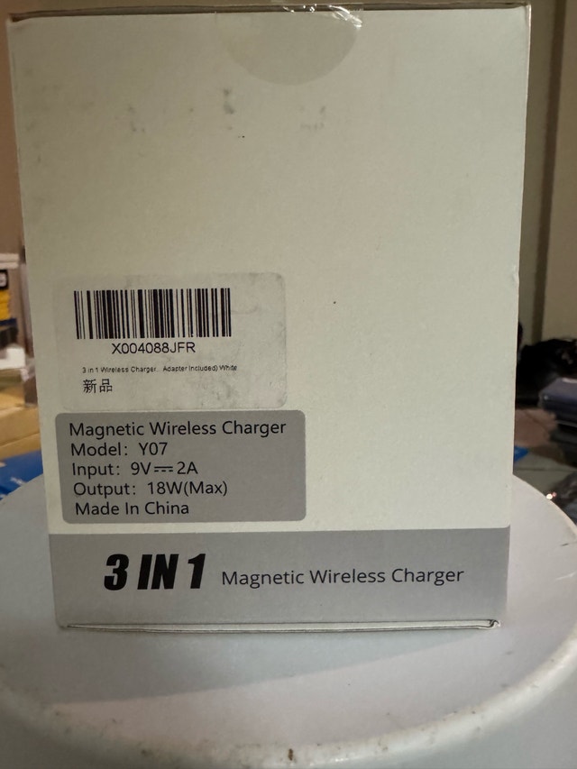 3-in-1 Magnetic Wireless Charging Station - photo 4