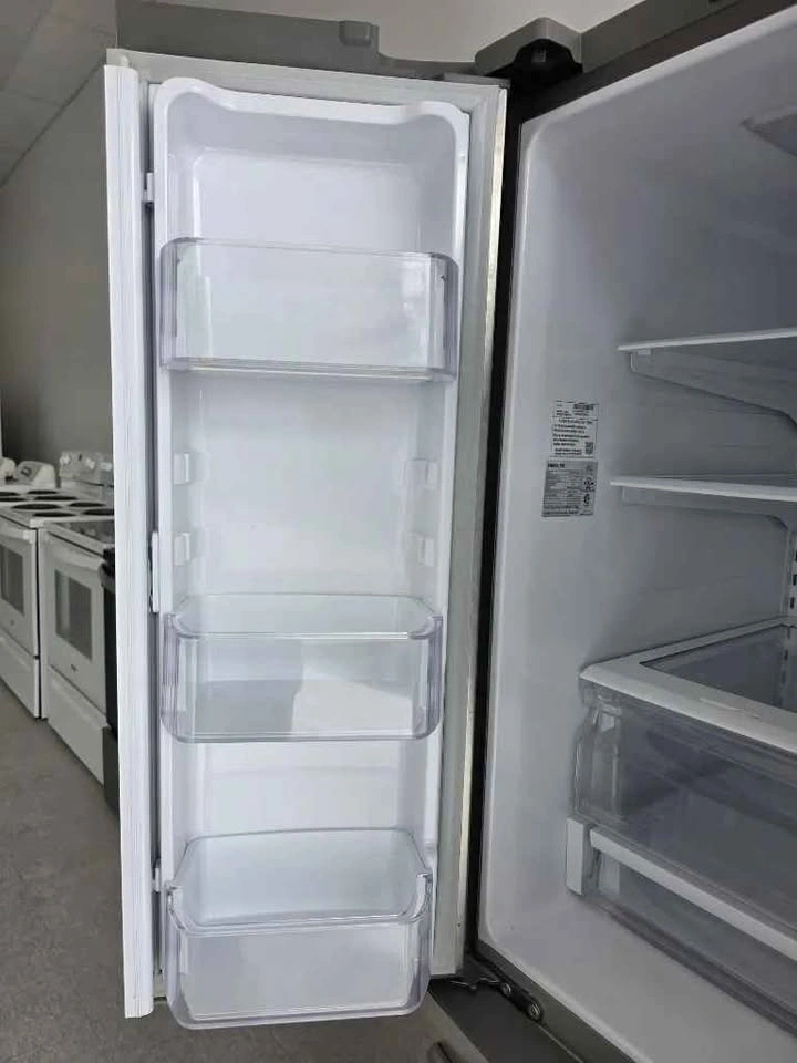Samsung Fridge RF220NCTASR - Counter Depth - 3 Month Warranty! - photo 4
