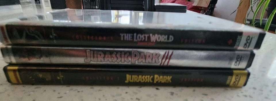 Jurassic Park Trilogy DVDs (x3) - photo 4
