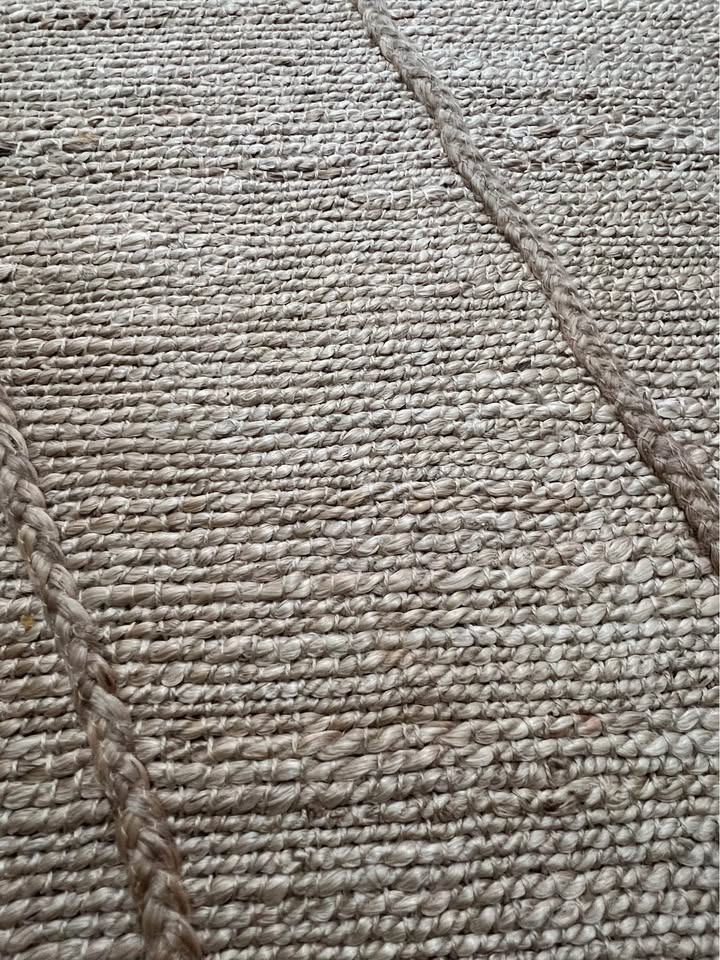 Hand-Woven Jute Rug 4x6 – Unique & Charming - photo 2