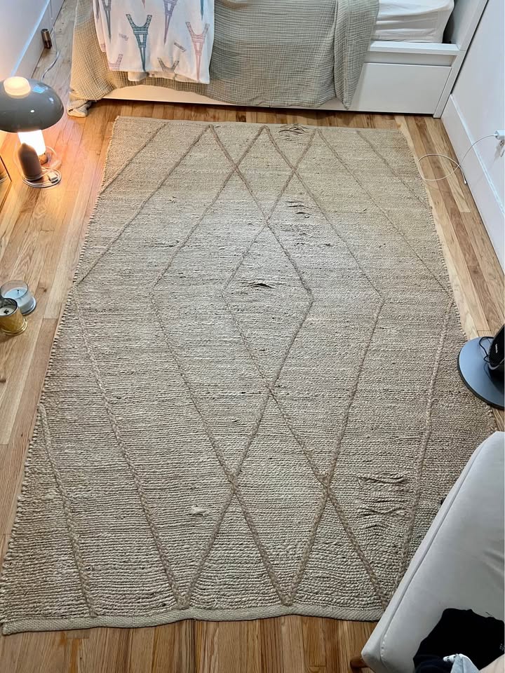 Hand-Woven Jute Rug 4x6 – Unique & Charming - photo 3