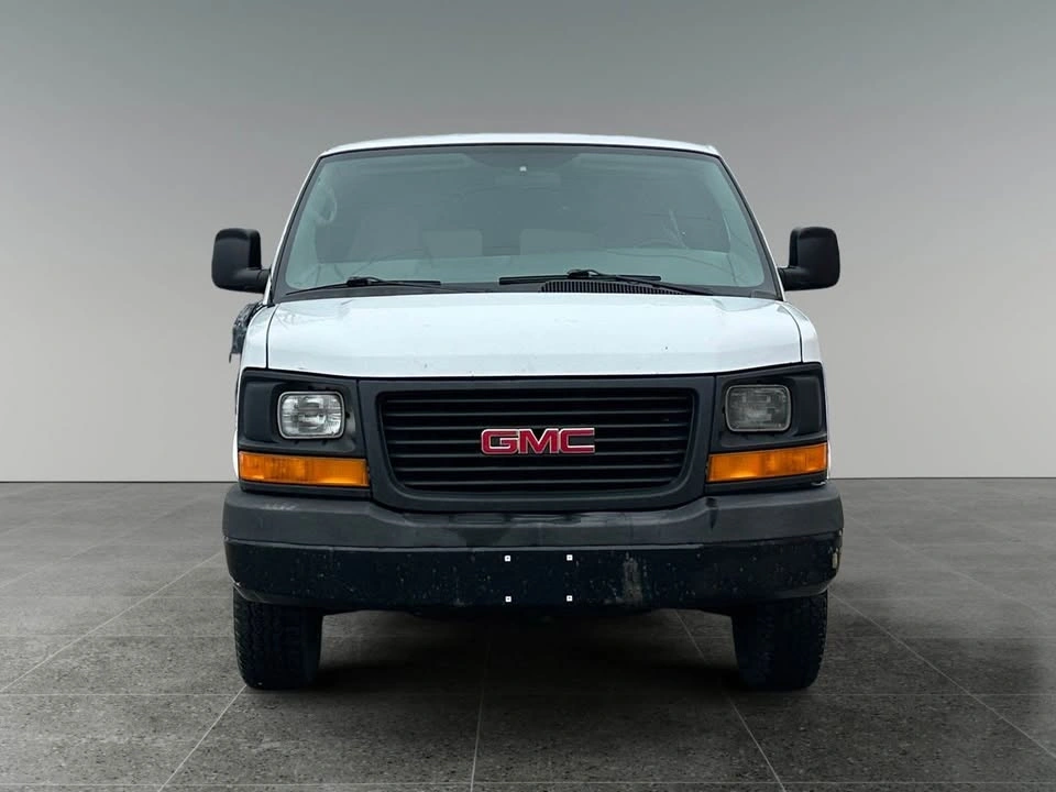 2008 Chevrolet Savanna Passenger Van - photo 2