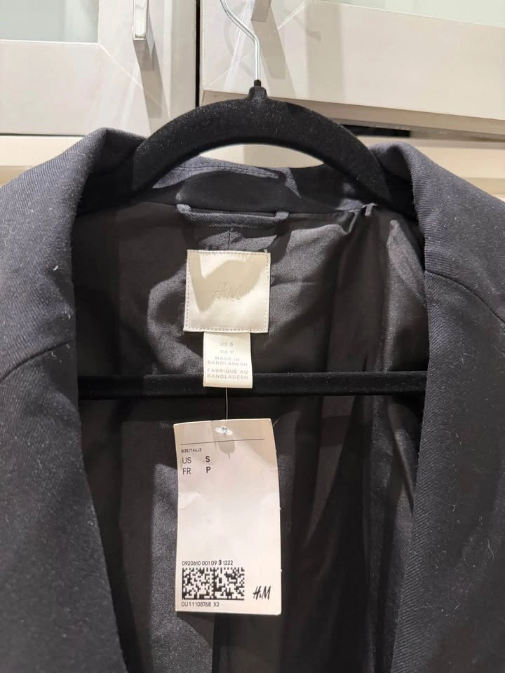 NWT H&M Black Single-Button Blazer - Size Small - photo 3