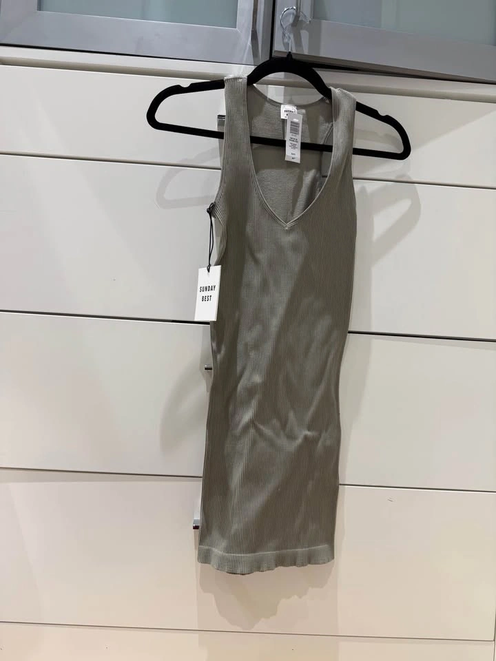 NWT Sunday Best (Aritzia) Natalia Ribbed V-Neck Tank Dress XS - photo 2