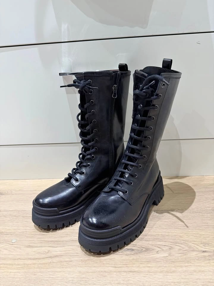 L'intervalle Black Leather Lace-Up Combat Boots - Size 37 (7)