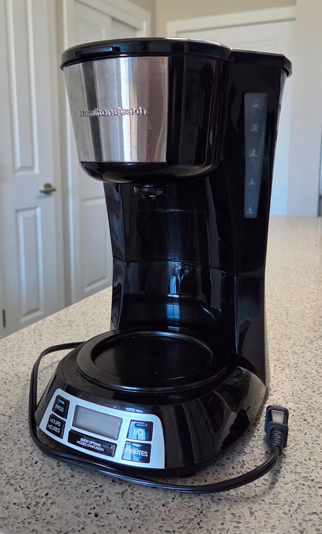 Hamilton Beach 12-Cup Coffee Maker - $20 - photo 2