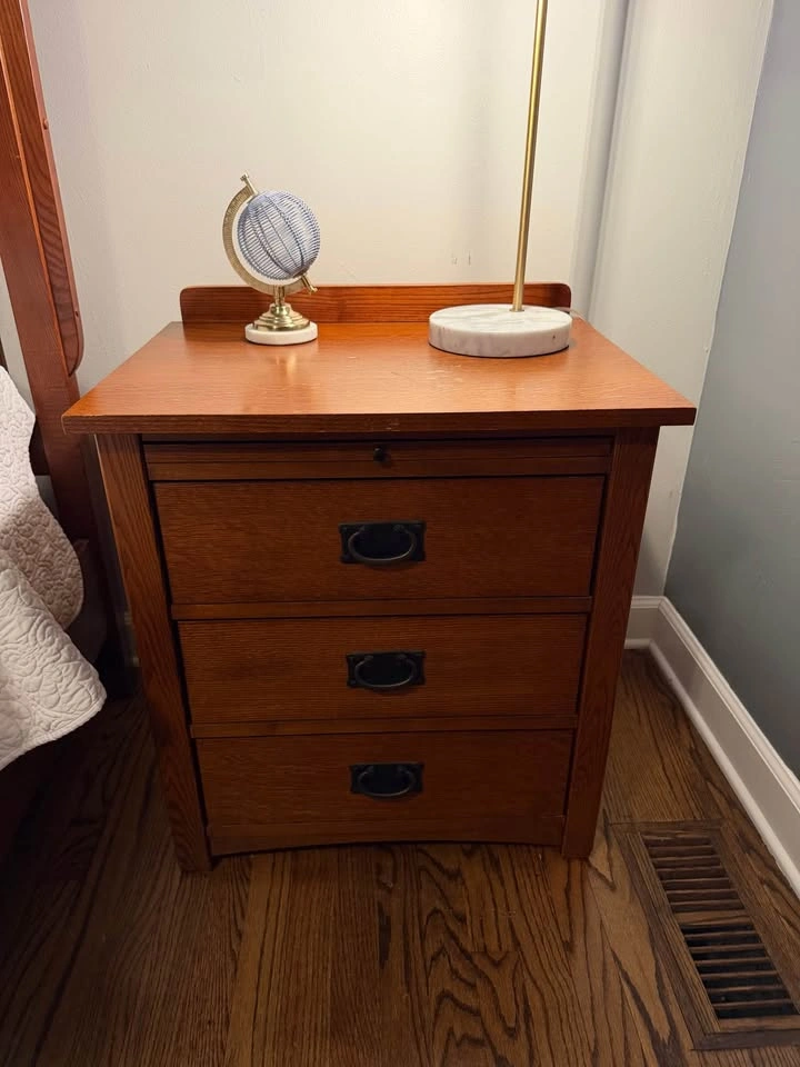 Bassett Furniture Mission Oak 4 pc Queen Bedroom Set - photo 4