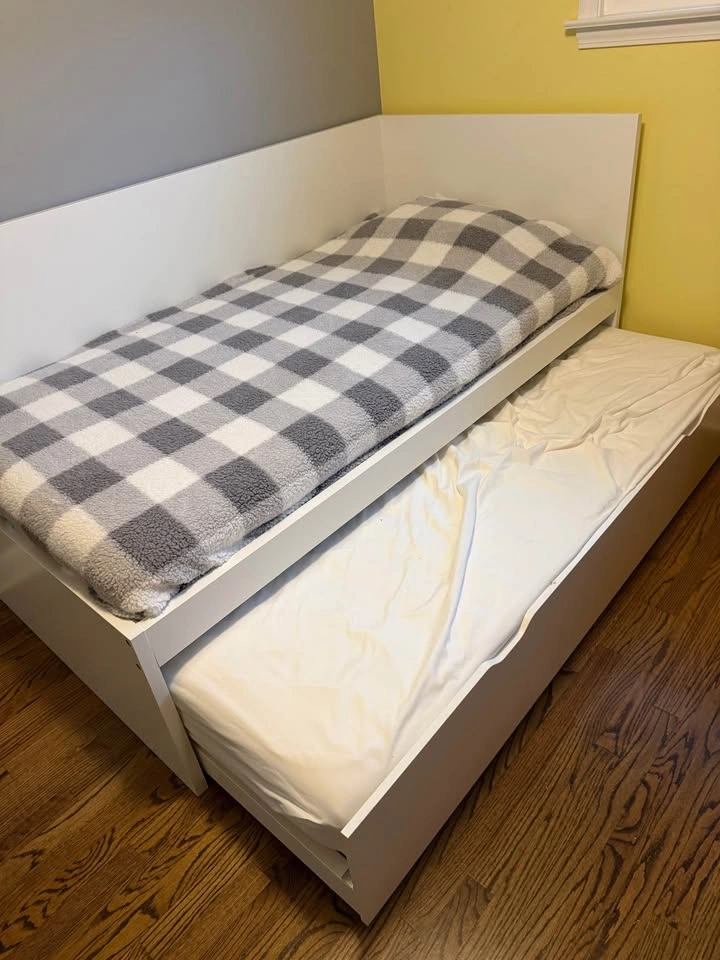 IKEA ODDA white twin trundle bed frame and mattresses LIKE NEW - photo 3