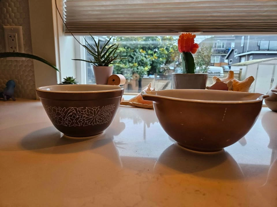 Pyrex Vintage Woodland Brown Mixing Bowl Set - photo 3