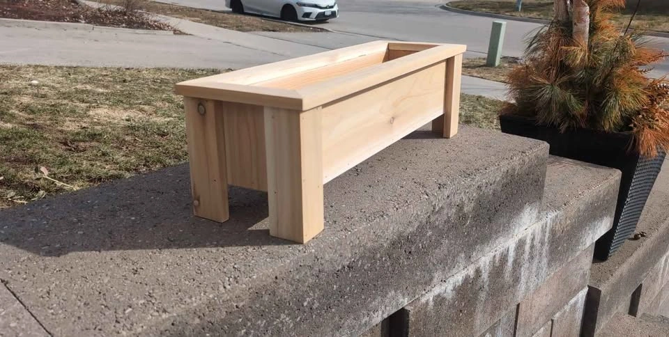 Cedar planter - photo 2