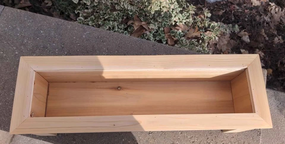 Cedar planter - photo 3
