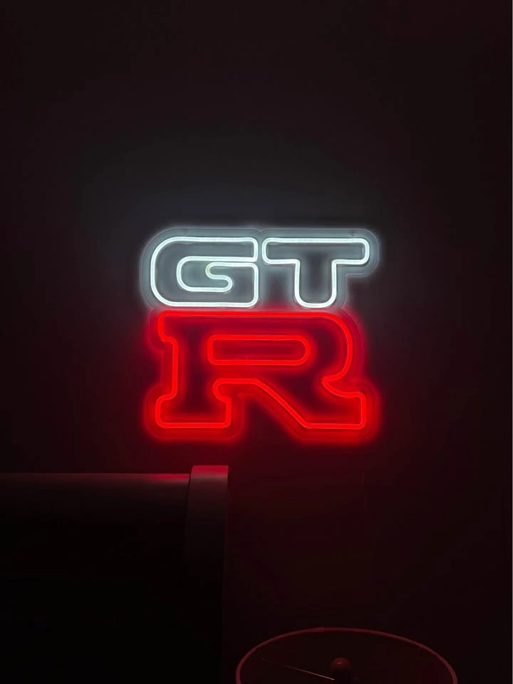 The Nissan GTR Neon Light - photo 2