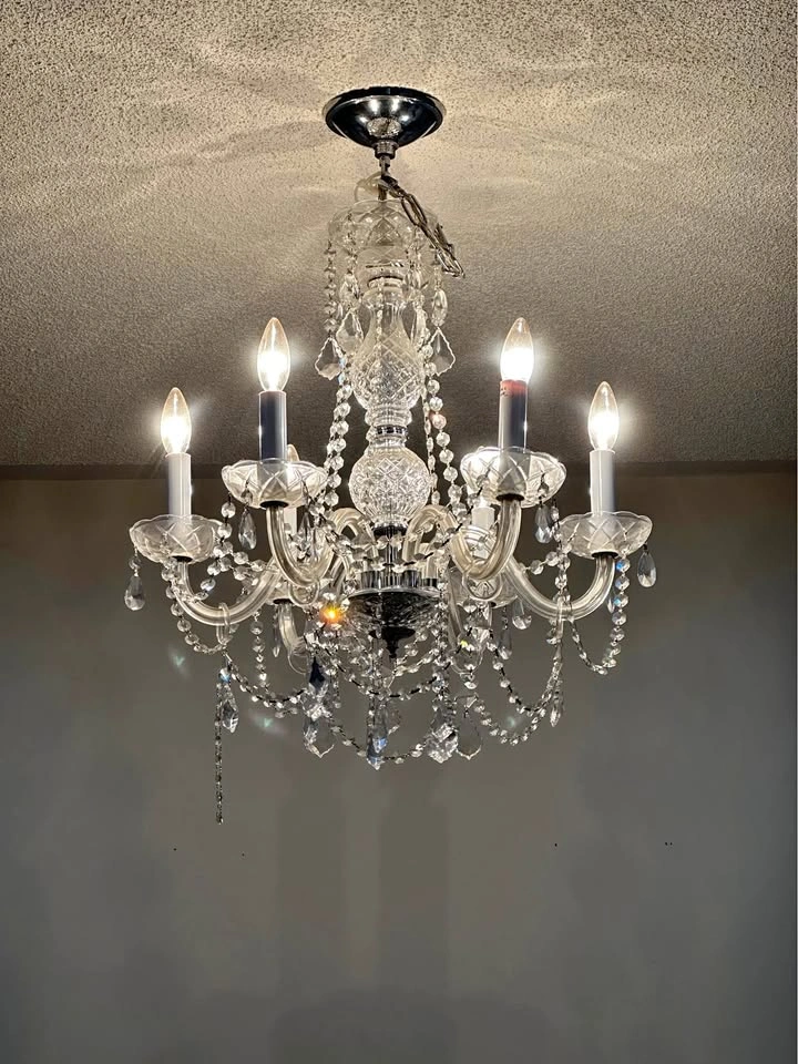 Crystal Chandelier Light with 6 Bulbs