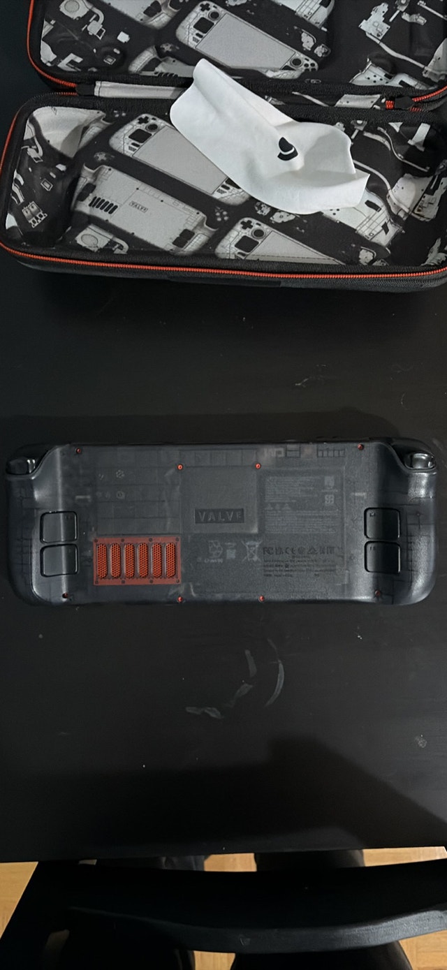 Steam Deck OLED 1TB Limited Edition + Docking Station - photo 2