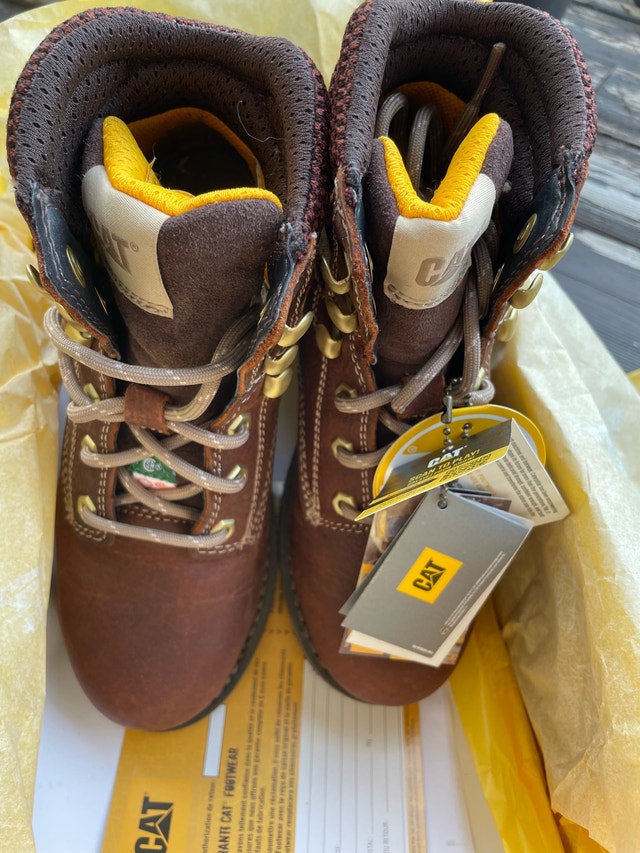 Caterpillar Work Boots - Size 5 - photo 4