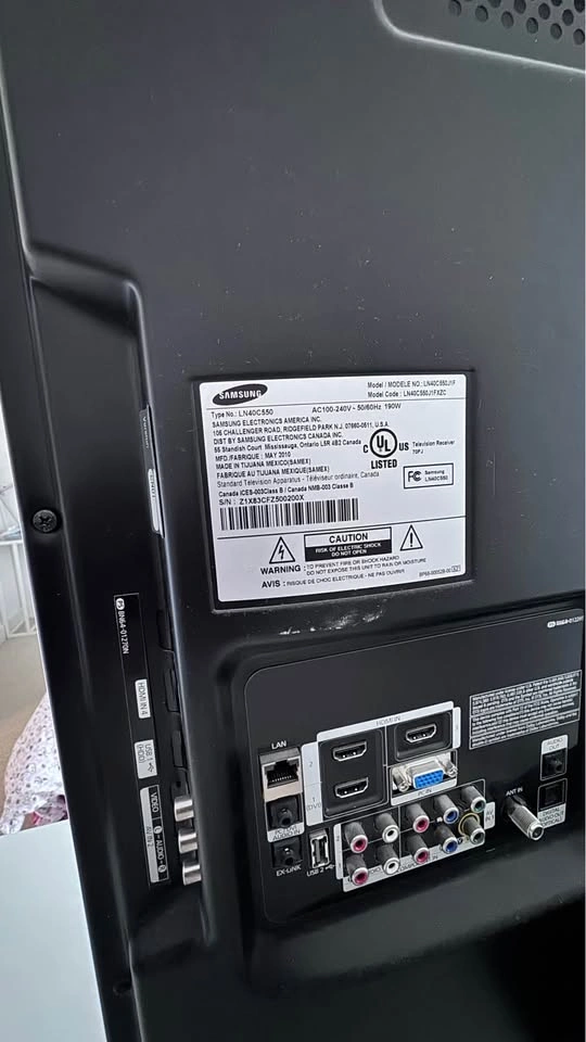 Samsung 40 inch LCD TV LN40C550 - photo 2