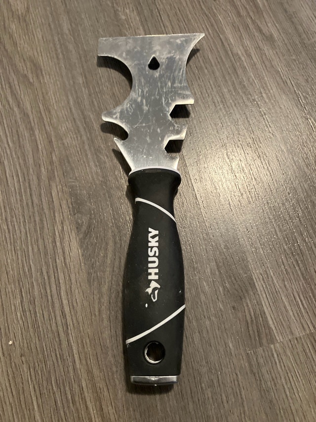 Husky Putty Knife