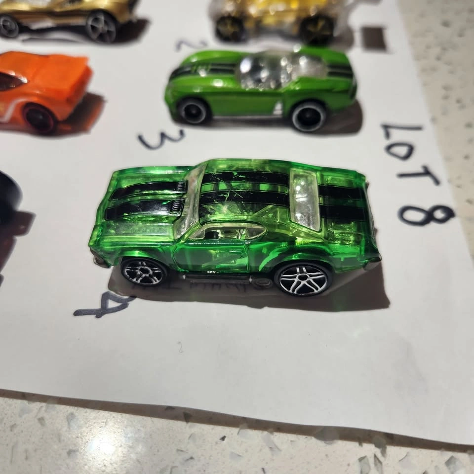 Vintage Hotwheels Diecast Cars (1994-2009) Lot 8 - photo 2