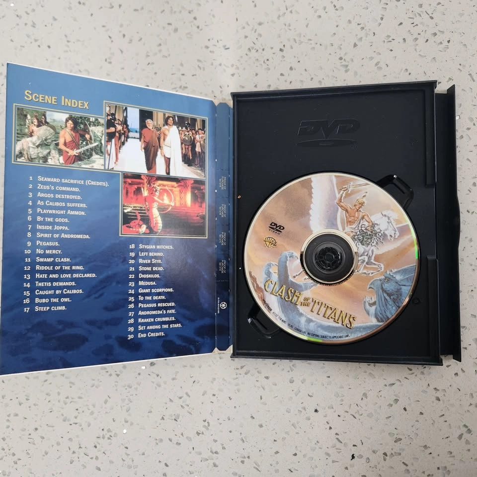 Classic Film DVDs: Clash of the Titans, Platoon, The Mission, La - photo 3