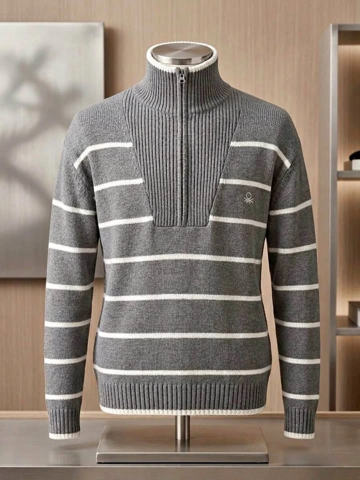 Men's Large United Colors of Benetton Gray Striped Half-Zip.