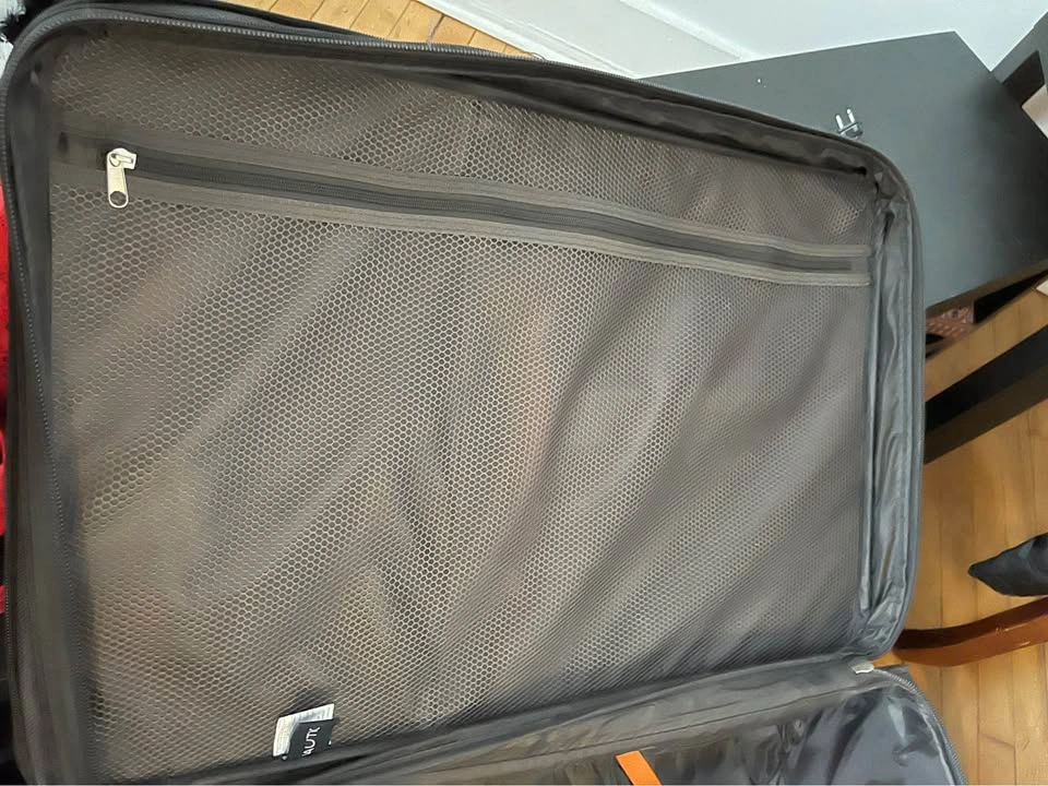 Suitcase - photo 3