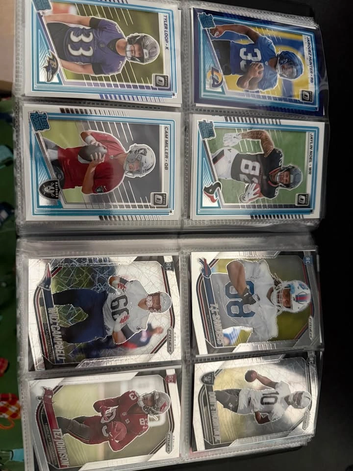 NFL Football Rookie & Parallel Card Binder - Optic Mosaic Prizm - photo 5