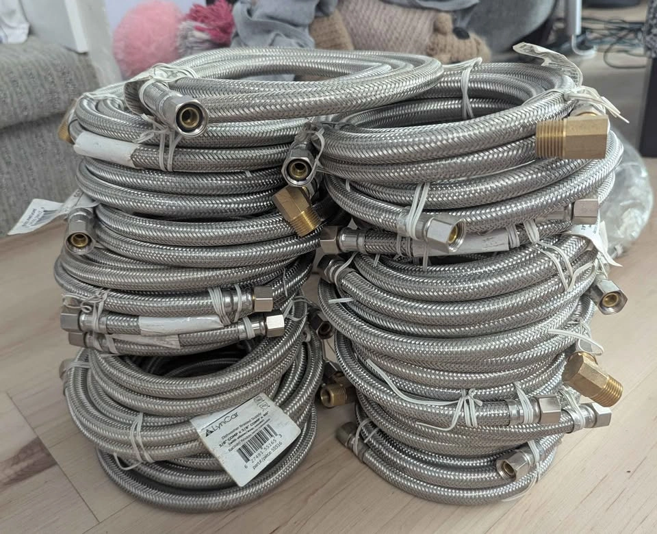 Assorted plumbing supplies - new - photo 3