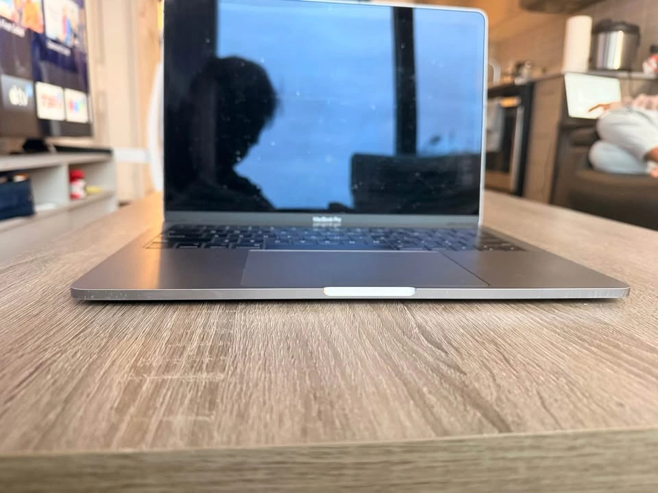 MacBook Pro 13” (2017) – Excellent Condition - photo 2