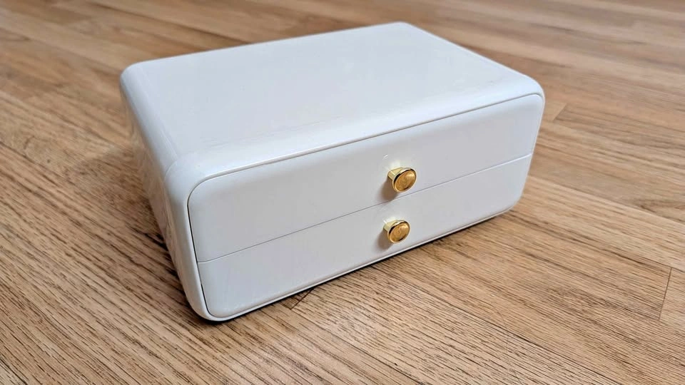 Makeup organizer