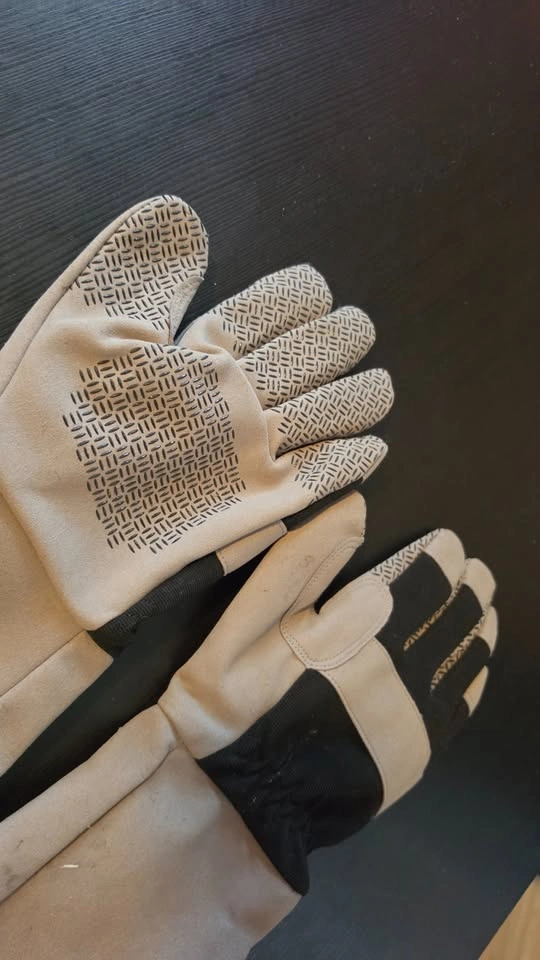 PetFusion Bite & Scratch Resistant Pet Handling Gloves (Large) - photo 2