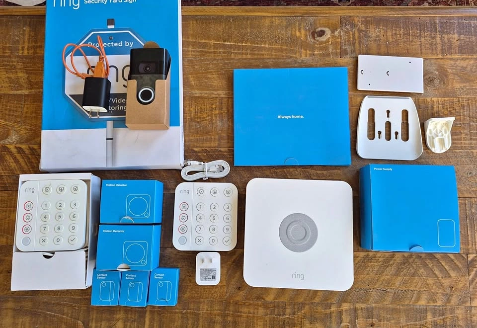 Ring Security Kit: Alarm, Doorbell, Floodlight Cam & Sensors