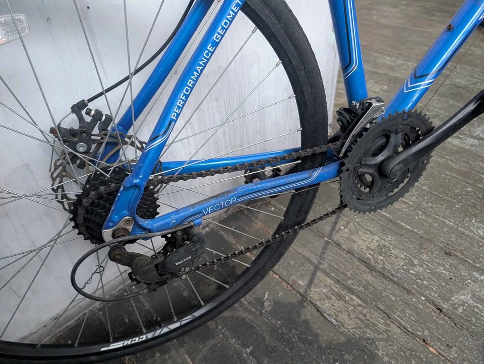CCM Vector Bike 🚲 – Clean, Ready to Ride – $150 - photo 3
