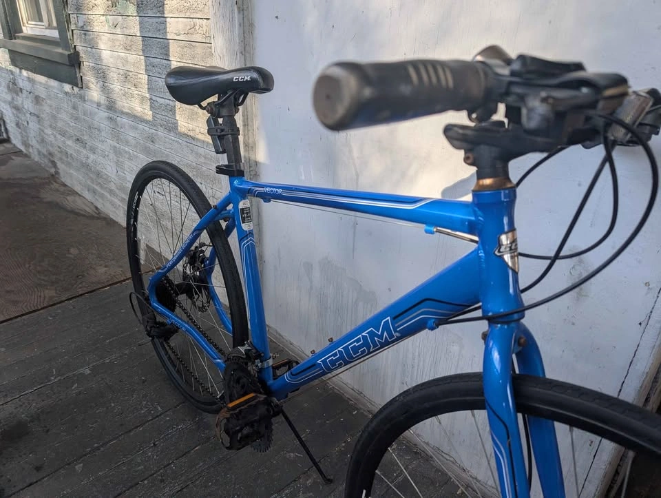 CCM Vector Bike 🚲 – Clean, Ready to Ride – $150 - photo 4