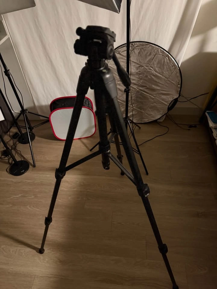 📸 FULL Photography Studio Setup – Canon EOS Rebel T7 + Lenses + - photo 5